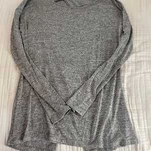 Gray Softspun Gap top with open twisted back